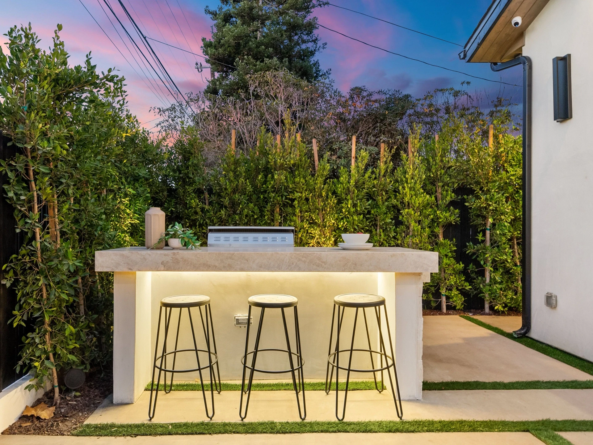 SK Modern Outdoor Bar